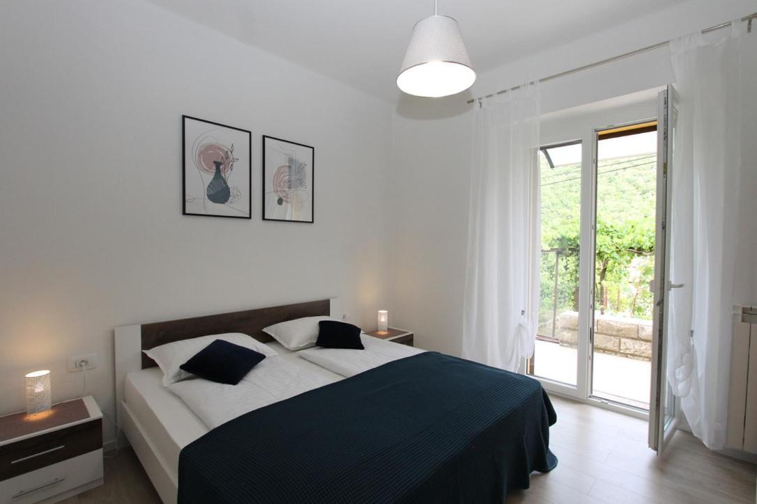 L Apartment Rasa Exterior photo