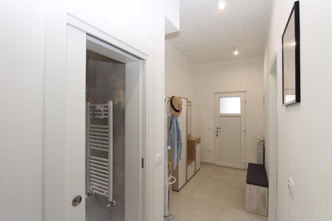 L Apartment Rasa Exterior photo